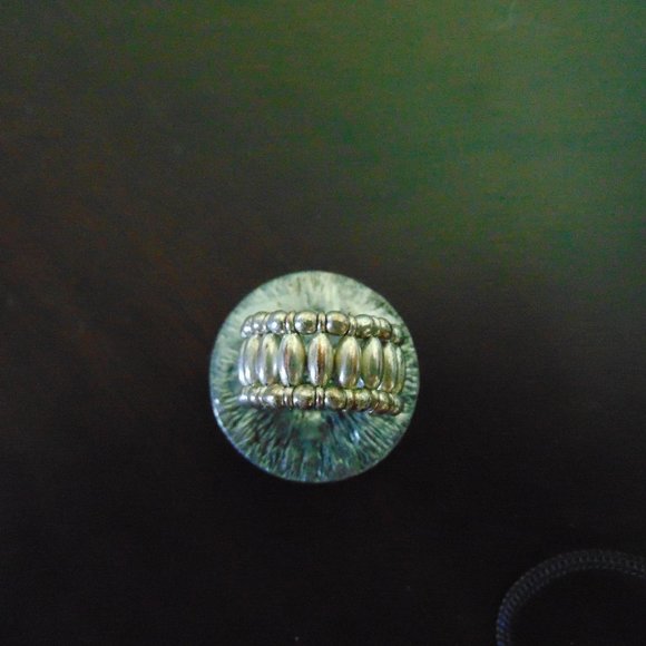 Costume jewelry- ring - Picture 8 of 11